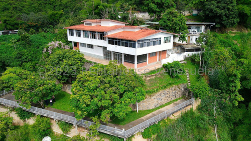 Se Vende Casa Con Potencial Baruta Yf
