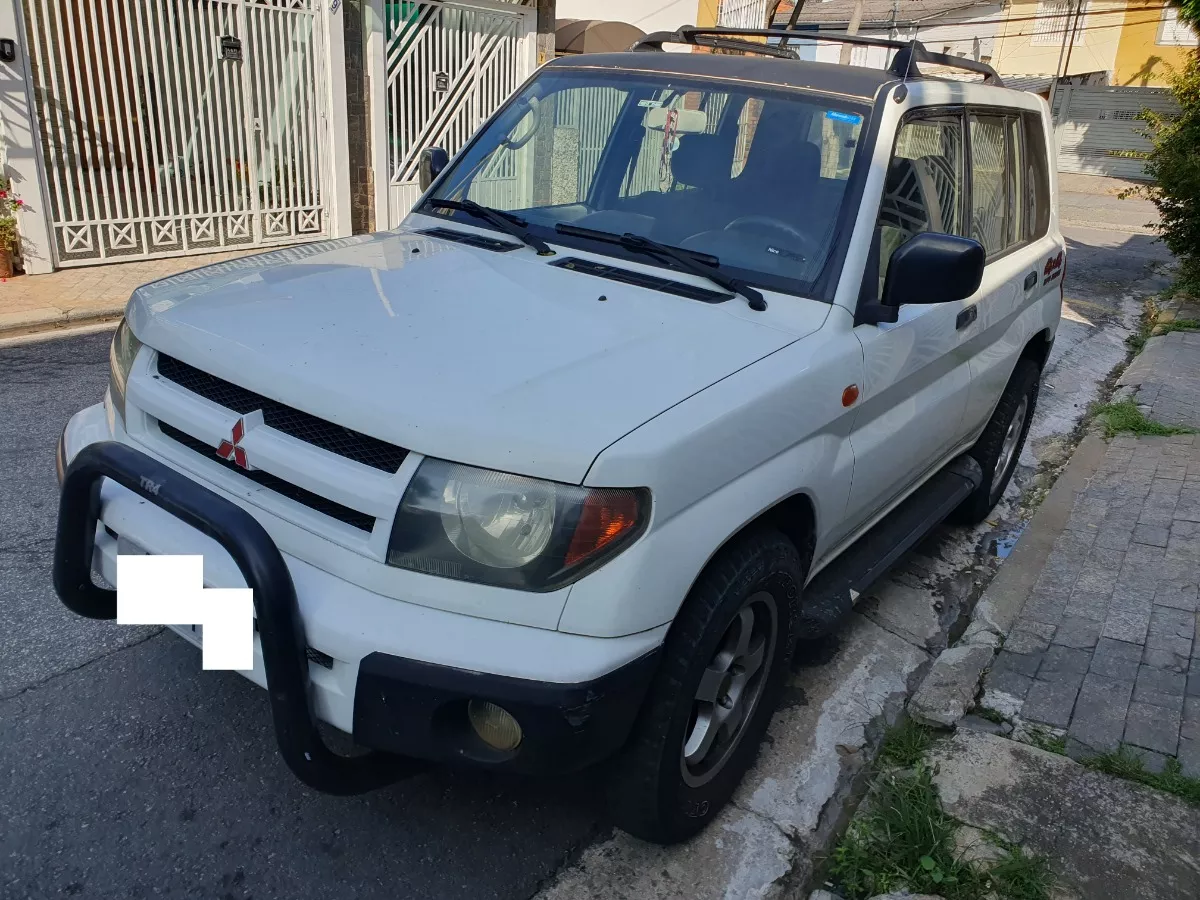 Mitsubishi Pajero io 1.8 5p