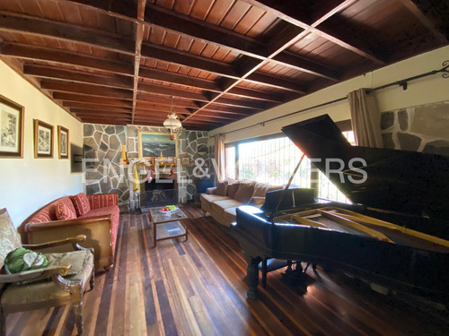 Acogedora Casa En Los Romeros