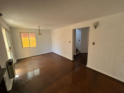 Casa En Venta De 3 Dorm. En Lampa