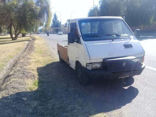 Imagen 10 de 11 de Renault Trafic Tipo Rodeo