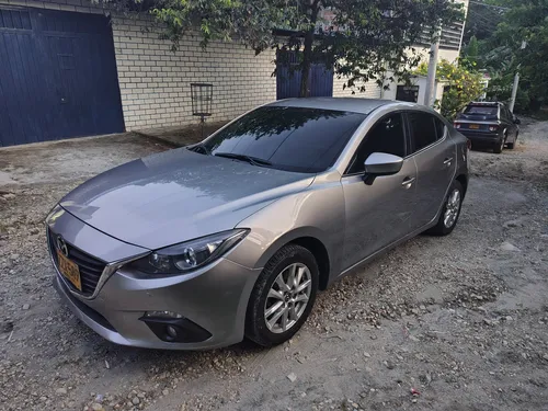 Mazda 3 2.0 Touring