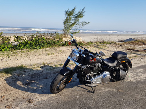 Softail Slim Não É Fat Boy.