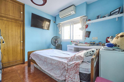 Ph En Venta - 3 Dormitorios 3 Baños - 266mts2 - Flores