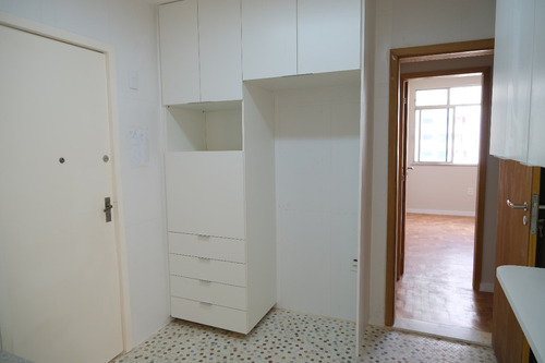 Alugo Apt Reformado Na Rua Ator Paulo Gustavo, 2 Quartos