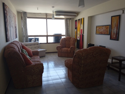 Imagen 2 de 7 de Apartamento En Venta Cerromar Lecheria 04143808783