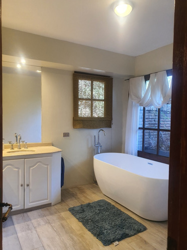 Casa Estilo Inglés En Venta 5 Hab 5 Baños -pozo Propio