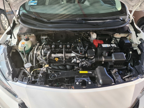 Imagen 15 de 15 de Nissan Versa Platinun