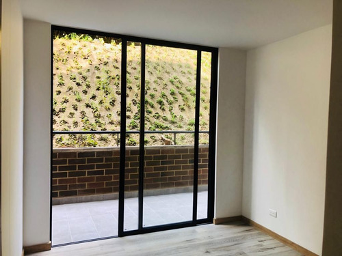 Apartamento En Arriendo En El Retiro Sector La Fe 