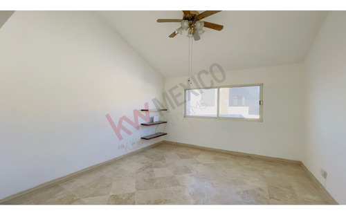 Casa Residencial Frente Área Verde, En La Exclusiva Zona De El Fresno En Torreón