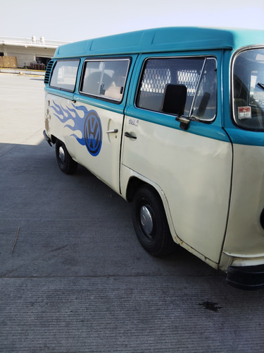 Combi En Buen Estado Recién Ajustada De Motor Y Emplacada