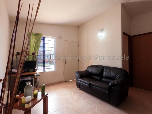 Ampliada Casa En Venta En La Ensenada Barquisimeto,lara