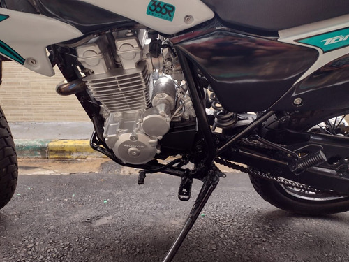 Honda Tornado