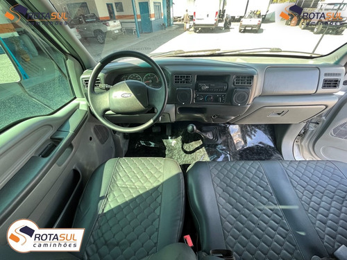 Ford F4000 2011