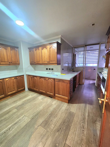 Vive En El Barrio Inglés En Un Townhouse Con Full Amenities