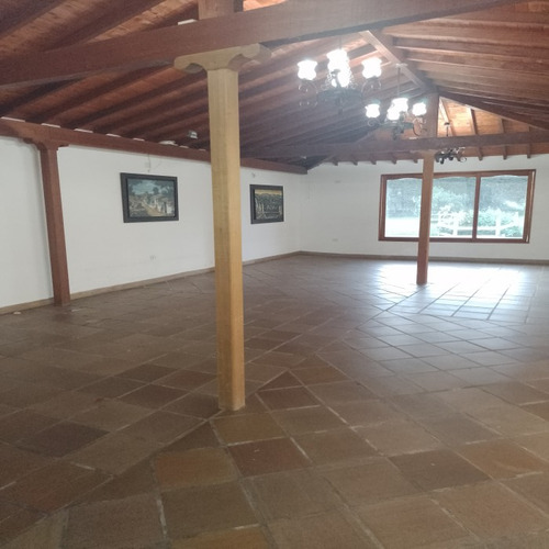 Casa Finca Y Salon De Eventos En La Ceja 8cerca Al Centro Comercial Viva)
