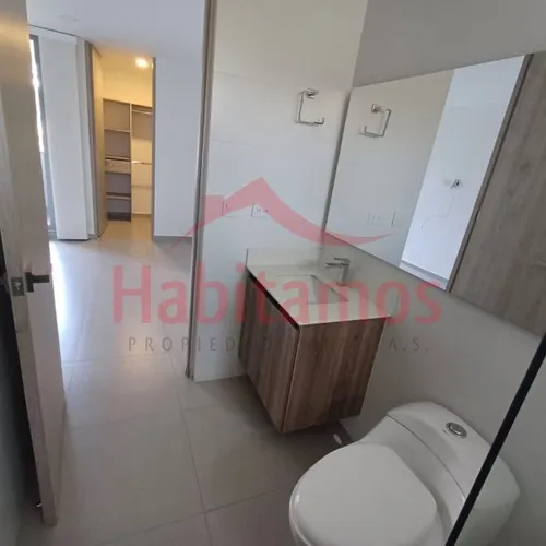 Apartaestudio En Arriendo En Medellín - El Poblado Cod 68679