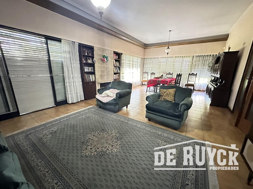 Casa Sobre 2 Lotes A 1 Cuadra Y Media De Monteagudo