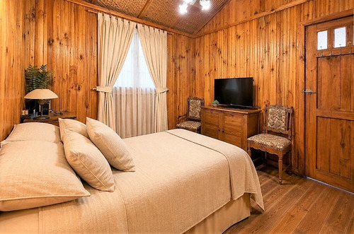 Venta De Parcela De 20.000 M2, Hermosa Y Productiva, En El M