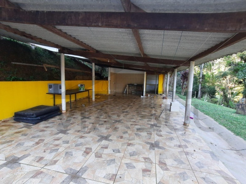 Imagem 8 de 30 de Chácara Ideal Para Lazer A Moradia. Com Piscina E Churrasqueira. - 19 - 69962457