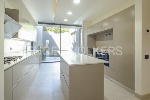 Mediterránea Nueva En Condominio, La Dehesa Central