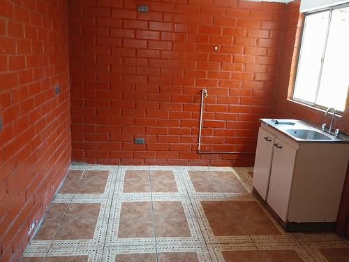 Casa 2 Pisos En Villa Jardín Poniente - V. Mackenna - Renca