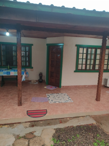 Imagen 2 de 16 de Casa Muy Buena Ubicación, 5 Ambientes Y Dependencias.