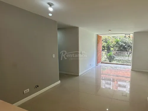 Apartamento En Arriendo En Cumbres. Cod A776084