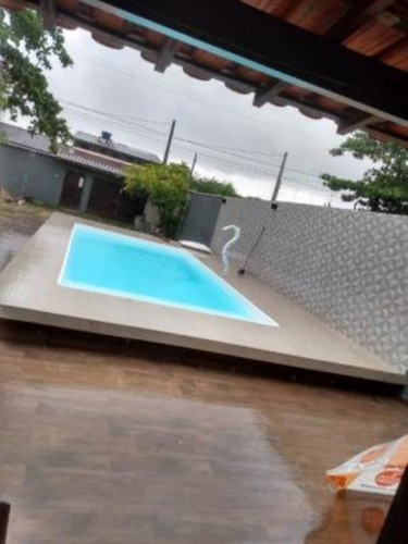 Imagem 3 de 3 de Casa No Bairro Jamaica, Em Itanhaém, Litoral Sul De São Paulo, Localizado Lado Praia, Ficando À 500 Metros Do Mar. Imóvel Com 360 M² De Área Total, Sendo 86 M² De Área Construída. Possui Piscina E Vag