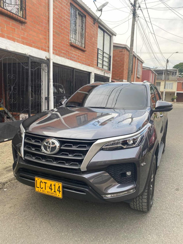 Toyota Fortuner 2.4cc 4x2 Diesel