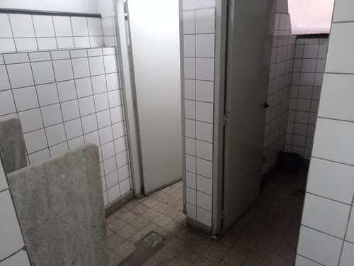 Imagen 6 de 6 de Oficina Céntrica Sobre Calle Lima Y Rivadavia, Primer Piso