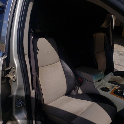 Imagen 12 de 16 de Jeep Grand Cherokee