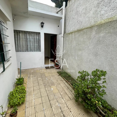 Alquiler Casa Ph 2 Dormitorios Azotea Uso Exclusivo Pocitos Montevideo St