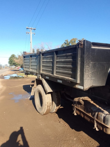 Imagen 4 de 8 de Ford 7000
