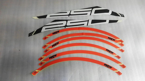 Set Calcomanías De Cubiertas Traseras Y Rin Ktm Duke 250cc