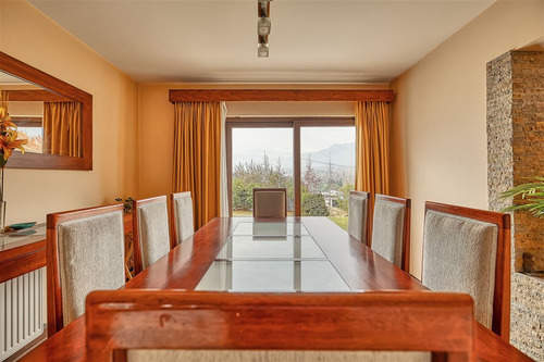 Casa En Exclusivo Sector. San Carlos De Apoquindo.