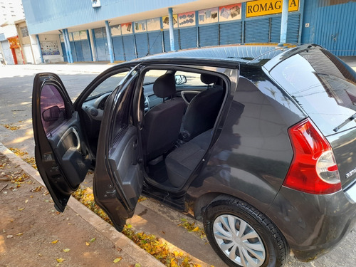 Imagem 3 de 8 de Renault Sandero