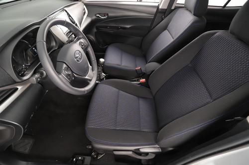 Imagen 10 de 15 de Toyota Yaris 1.5 107cv Xls 6mt 4 P My22