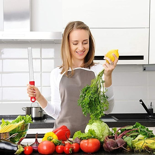 Imagen 9 de 9 de Rallador Manual Acero Inox Con Mango. Ajo, Jengibre, Limón