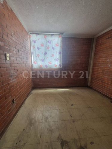 Departamento Con 3 Recamaras En Jardines De Los Báez Ecatepec