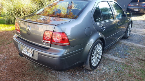 Imagen 10 de 11 de Volkswagen Bora Highline 1.8 T 2008 100000km /kawacolor