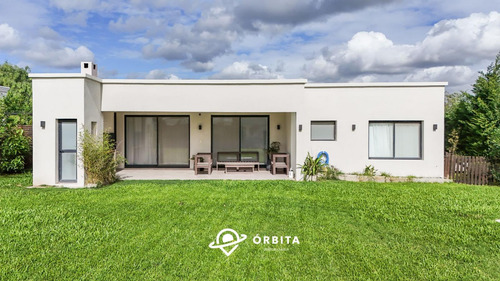 Casa A La Venta En San Sebastian, Area 2