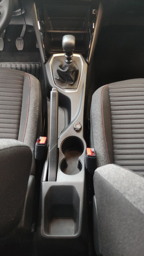 Imagen 8 de 12 de Peugeot 208 Active