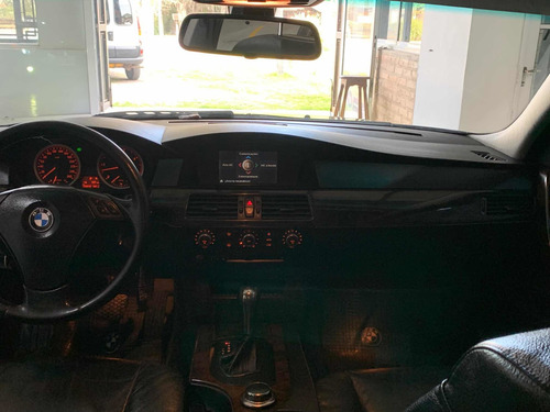 Imagen 7 de 8 de Bmw Serie 5 3.0 530d Executive Stept 2005