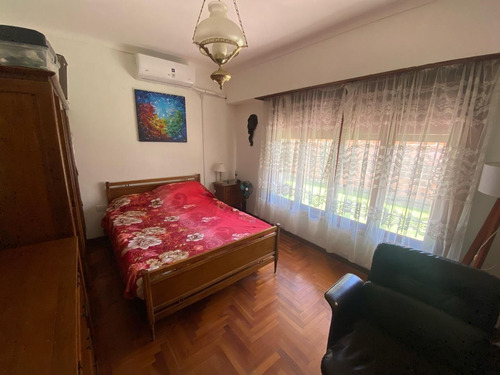 Casa En Venta En Lobos