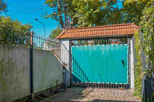 Casa En Venta Adrogue-ideal Inversor-lote 870 M2