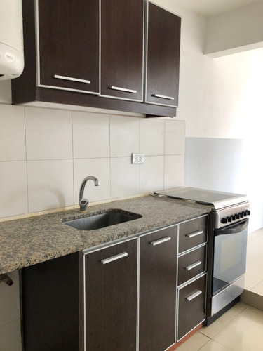 Imagen 6 de 12 de Departamento 2 Ambientes, Reacondicionado A Nuevo!