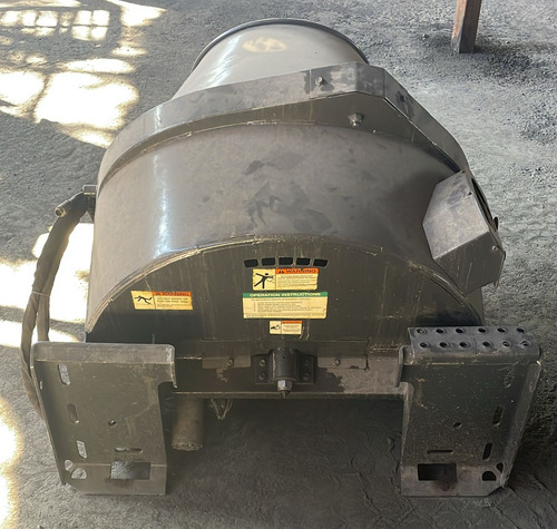 Implemento Betoneira Bobcat Semi Nova