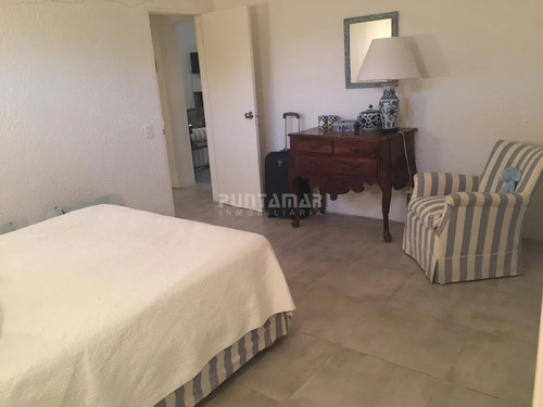 Moderna Casa En Venta En El Chorro A Metros Del Mar