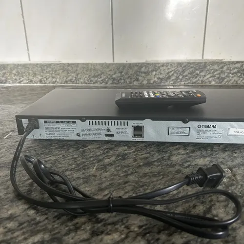 Blu Ray Player Yamaha Bd-s477 Controle / Ótimo Estado